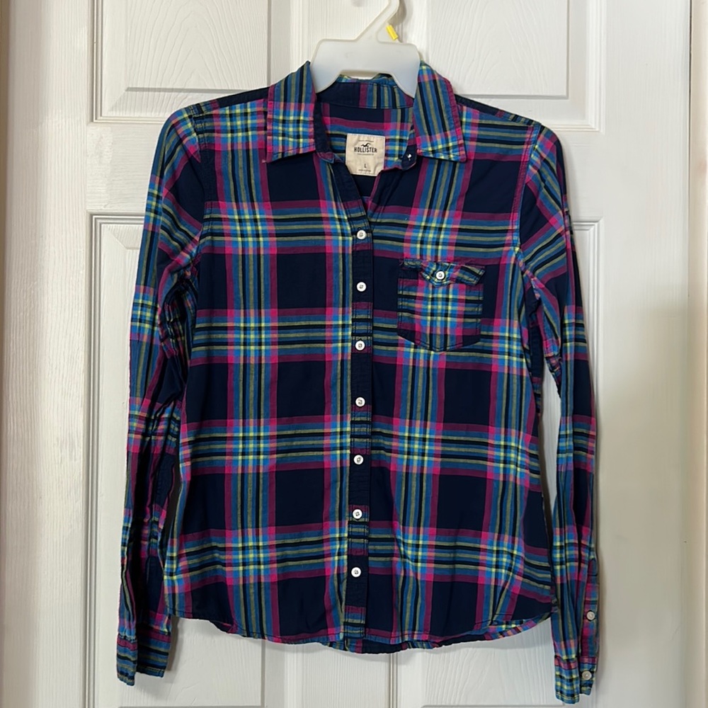 Hollister button down.